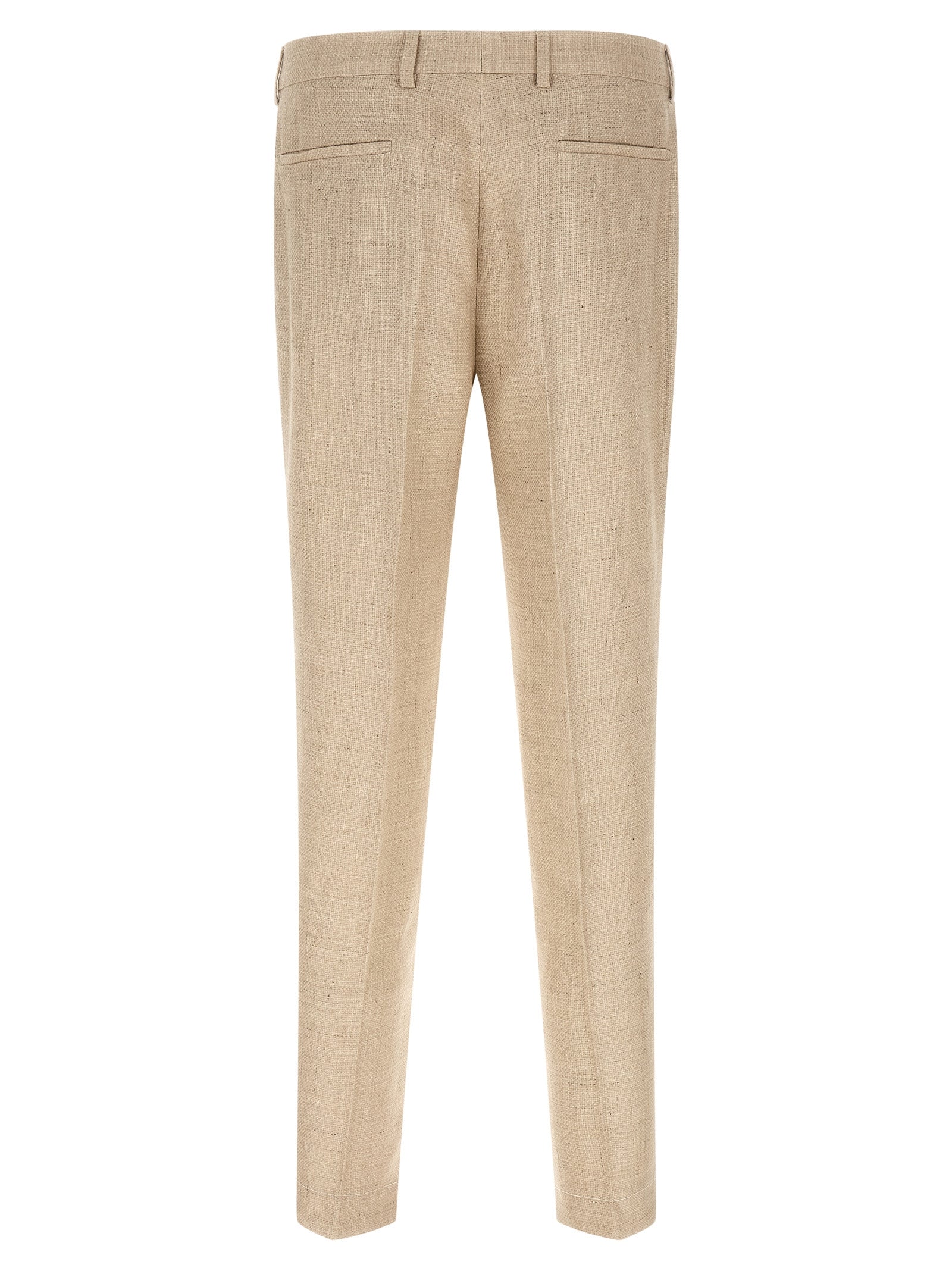 Traje de dos piezas de seda beige