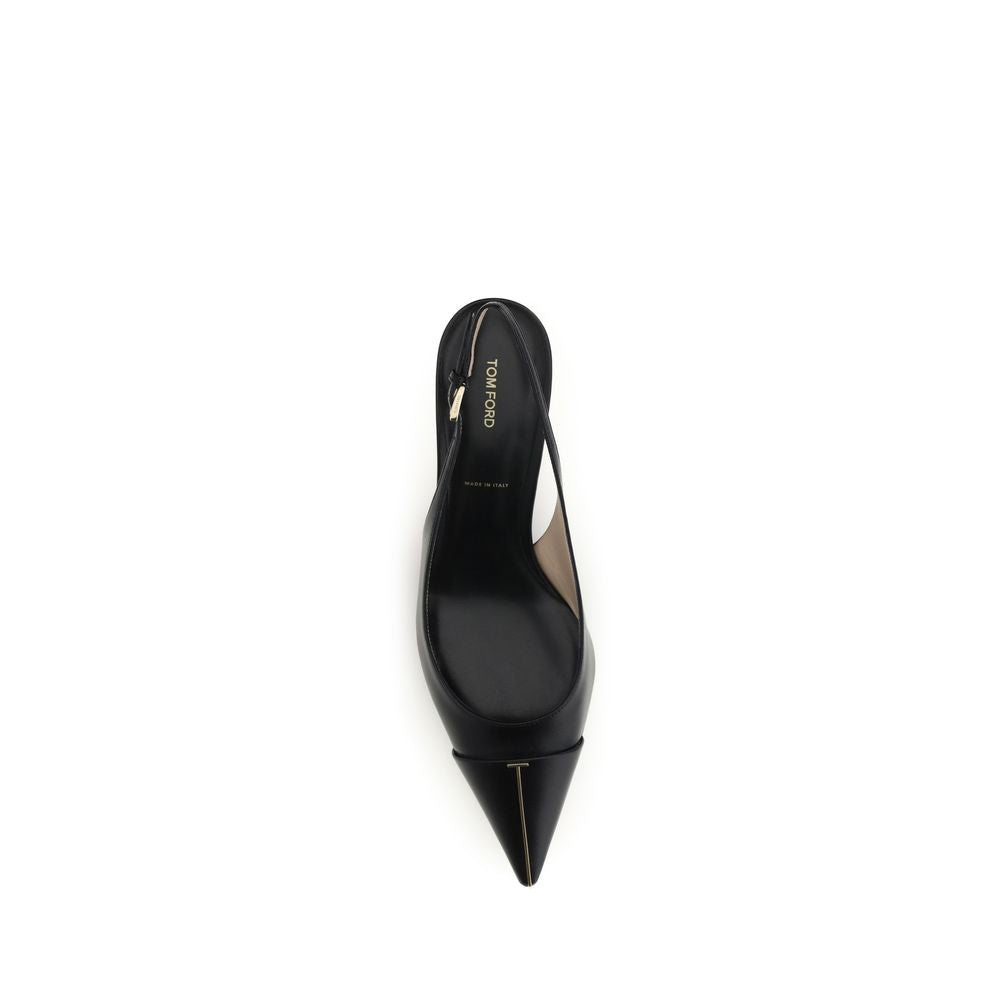 حذاء بكعب متوسط من جلد عجل البقر الأسود