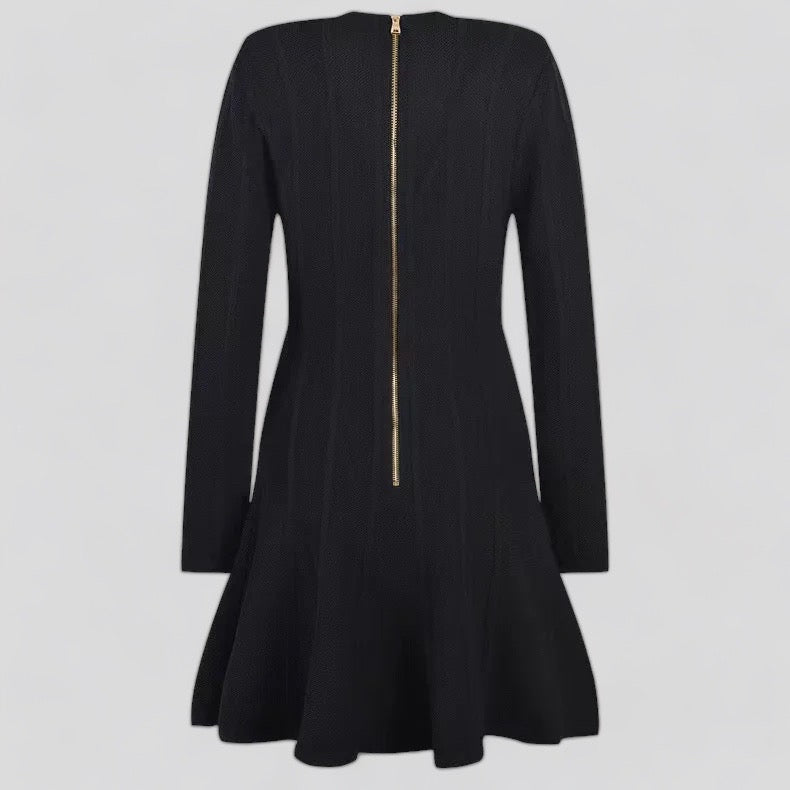 Vestido con botones dorados