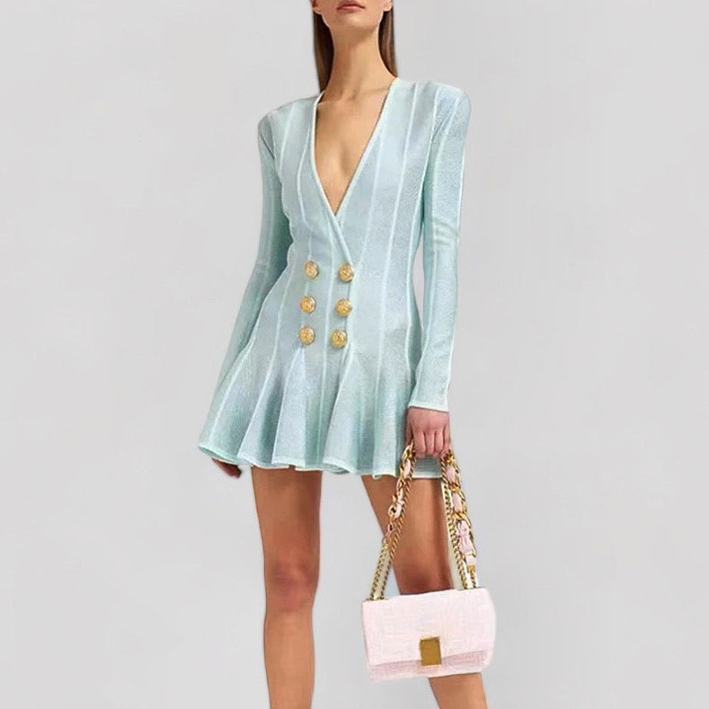 Vestido con botones dorados