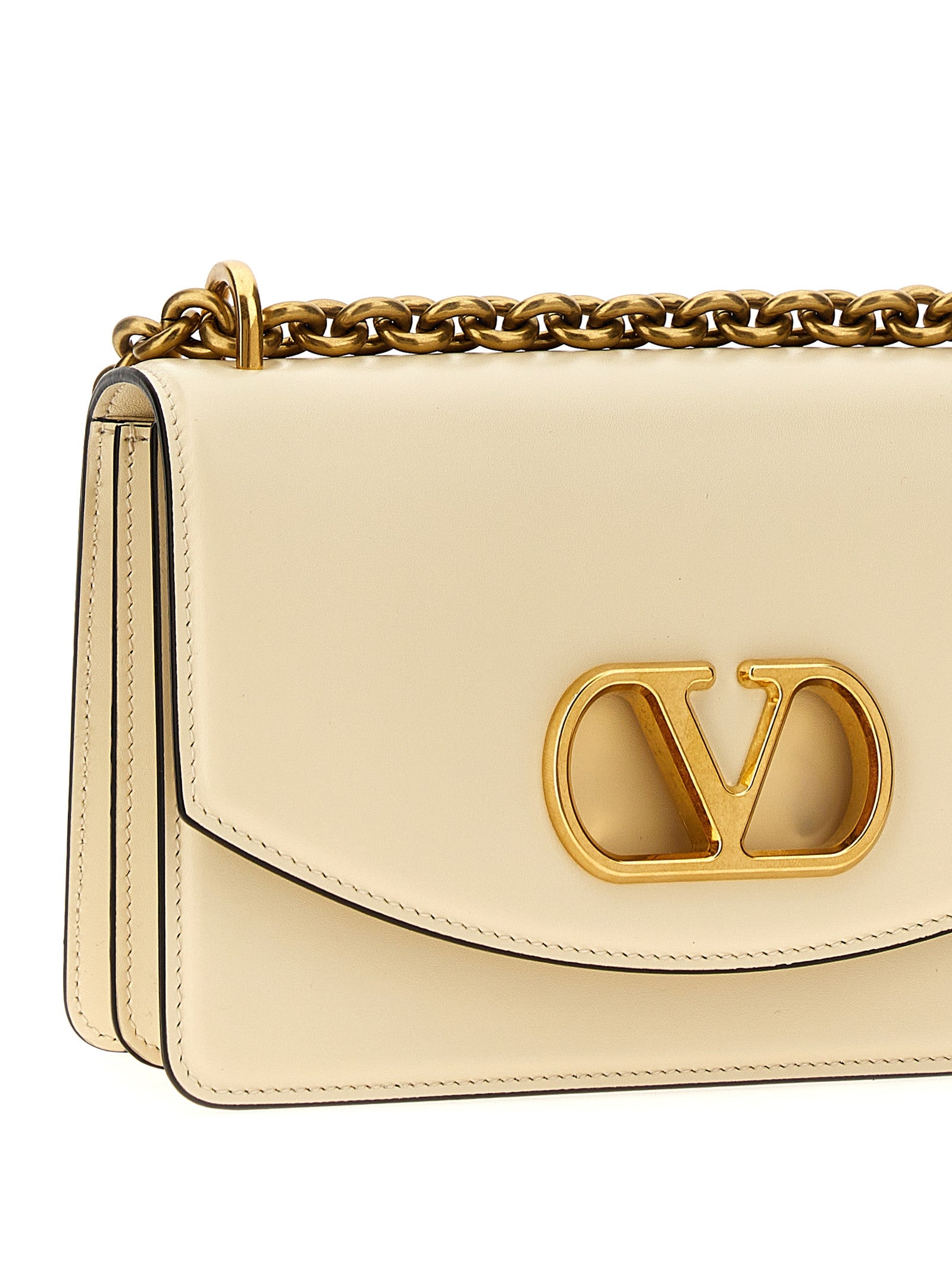 Trendy ‘Vain’ leather shoulder bag by Valentino Garavani