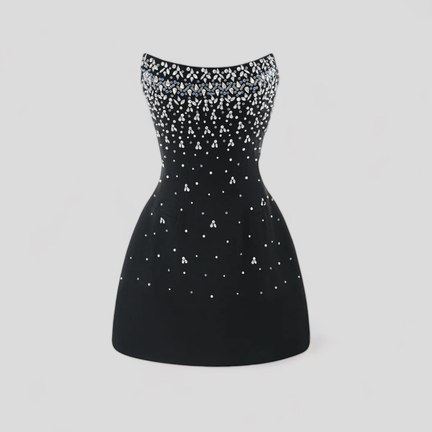 Vestido corto con piedras brillantes